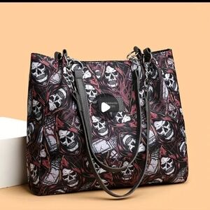 Red Skull Large Purse NWT